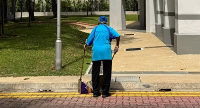 Wayfinding with a Splash of Colour in Yio Chu Kang